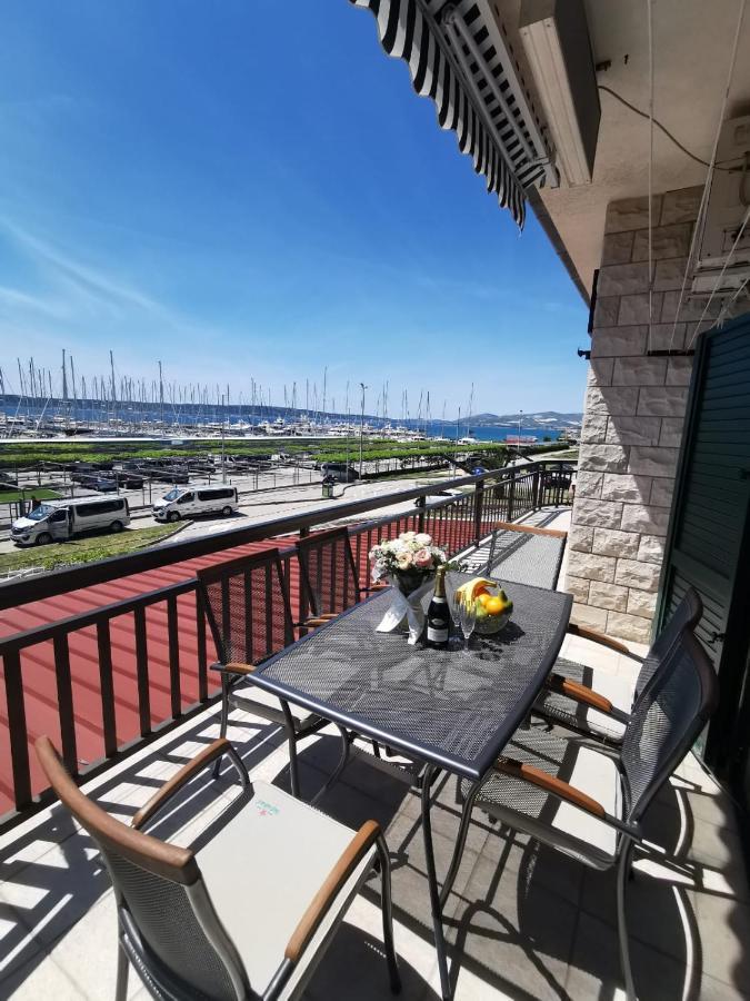 Apartment Cirko Kaštela Екстериор снимка