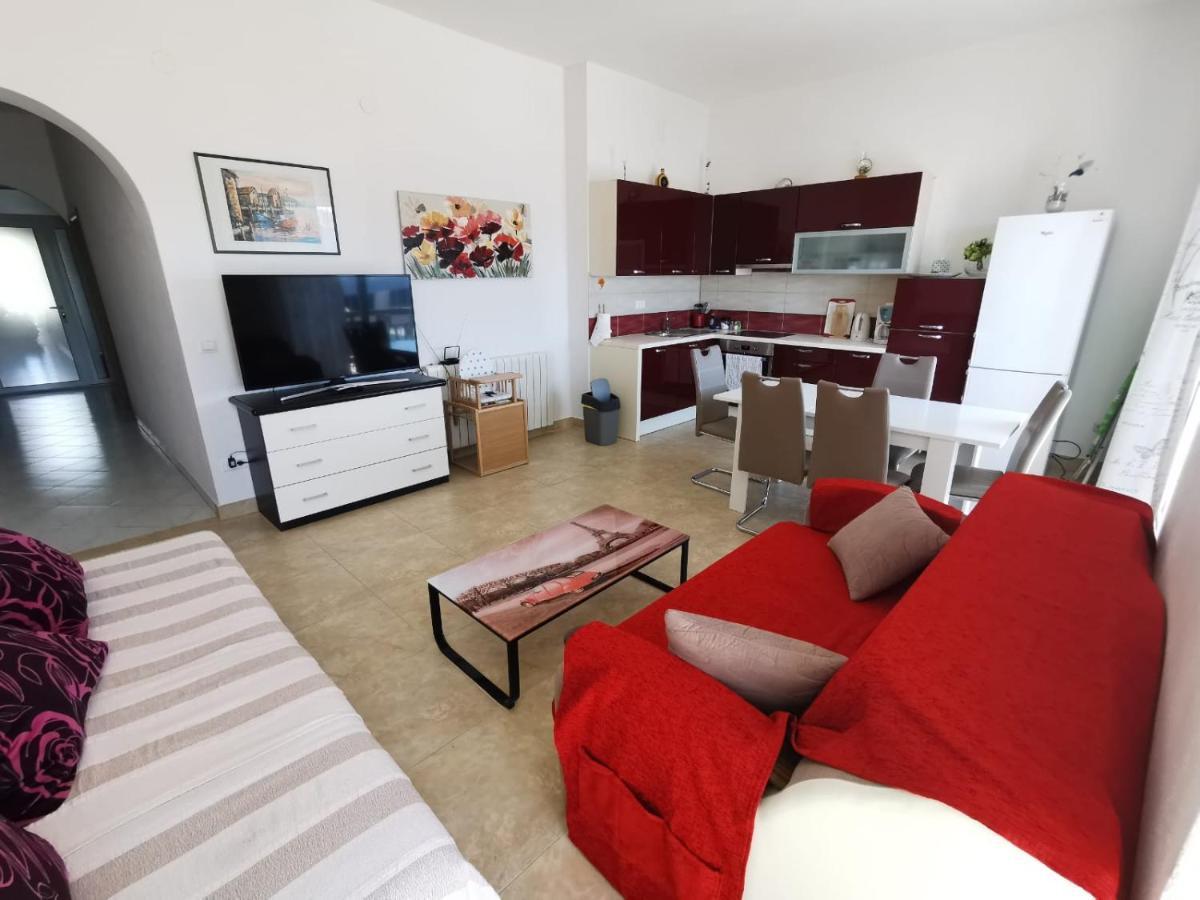 Apartment Cirko Kaštela Екстериор снимка