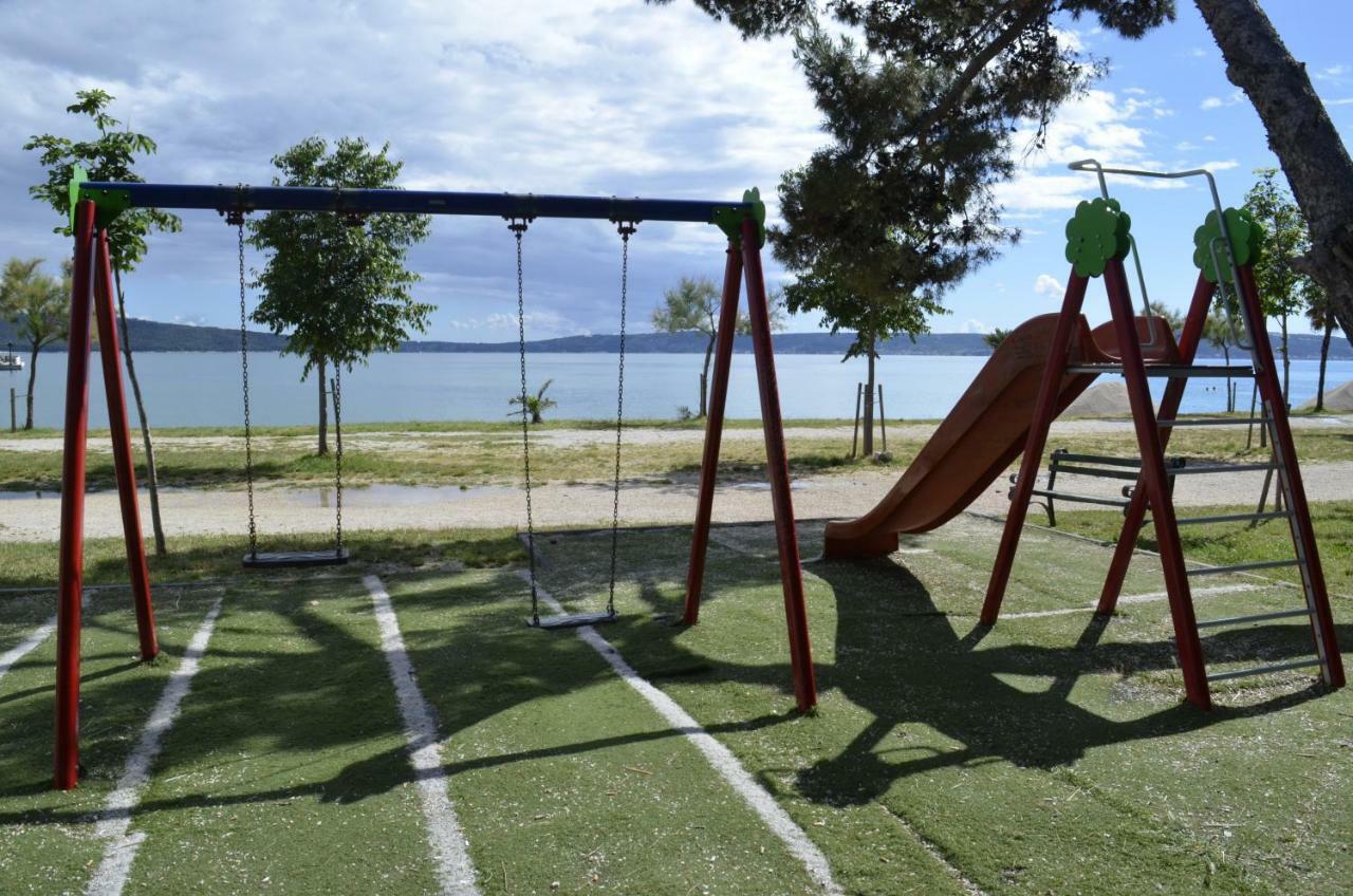 Apartment Cirko Kaštela Екстериор снимка