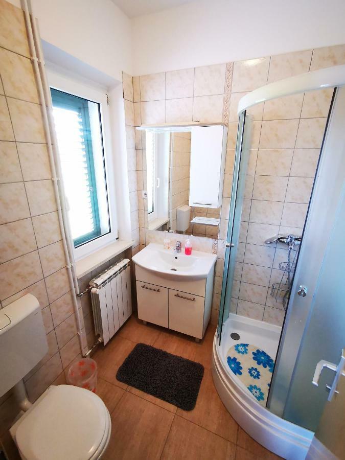 Apartment Cirko Kaštela Екстериор снимка