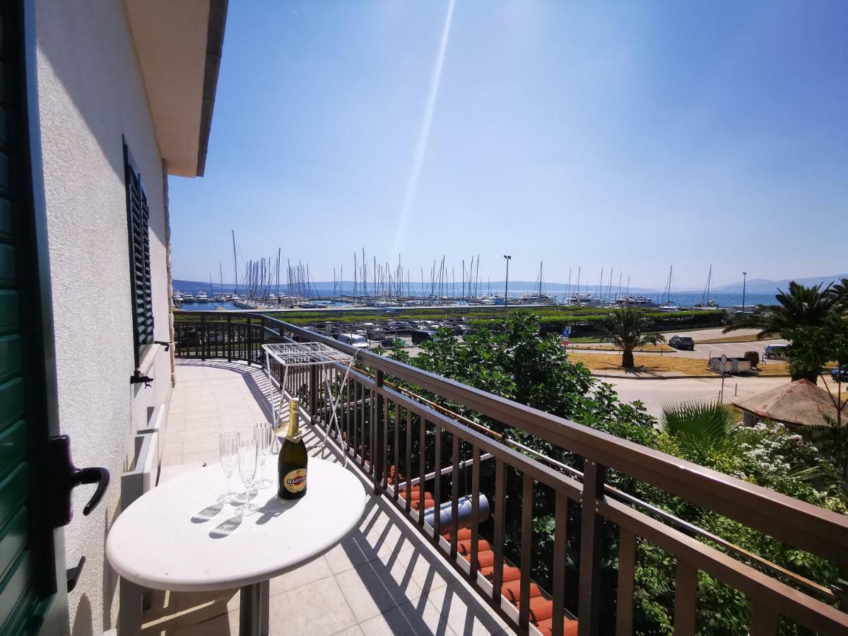 Apartment Cirko Kaštela Екстериор снимка